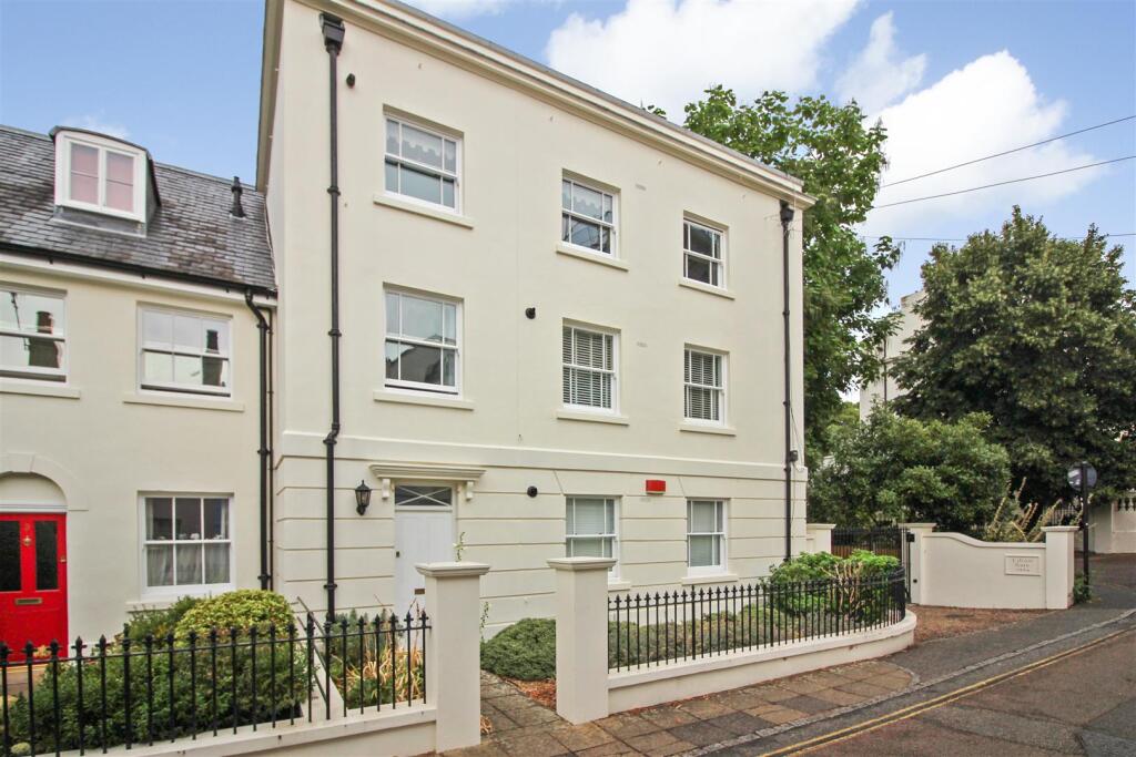 2 bed 1st Floor Flat for rent in Canterbury. From Miles & Barr - Canterbury 2 bed 1st Floor Flat for rent in Canterbury. From Miles & Barr - Canterbury