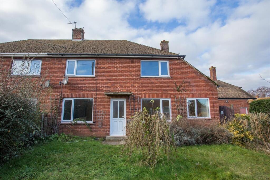 4 bed Semi Detached for rent in Wingham. From Miles & Barr - Canterbury 4 bed Semi Detached for rent in Wingham. From Miles & Barr - Canterbury