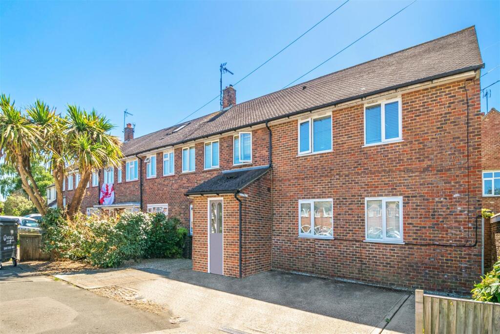 1 bed End of Terrace for rent in Canterbury. From Miles & Barr - Canterbury 1 bed End of Terrace for rent in Canterbury. From Miles & Barr - Canterbury