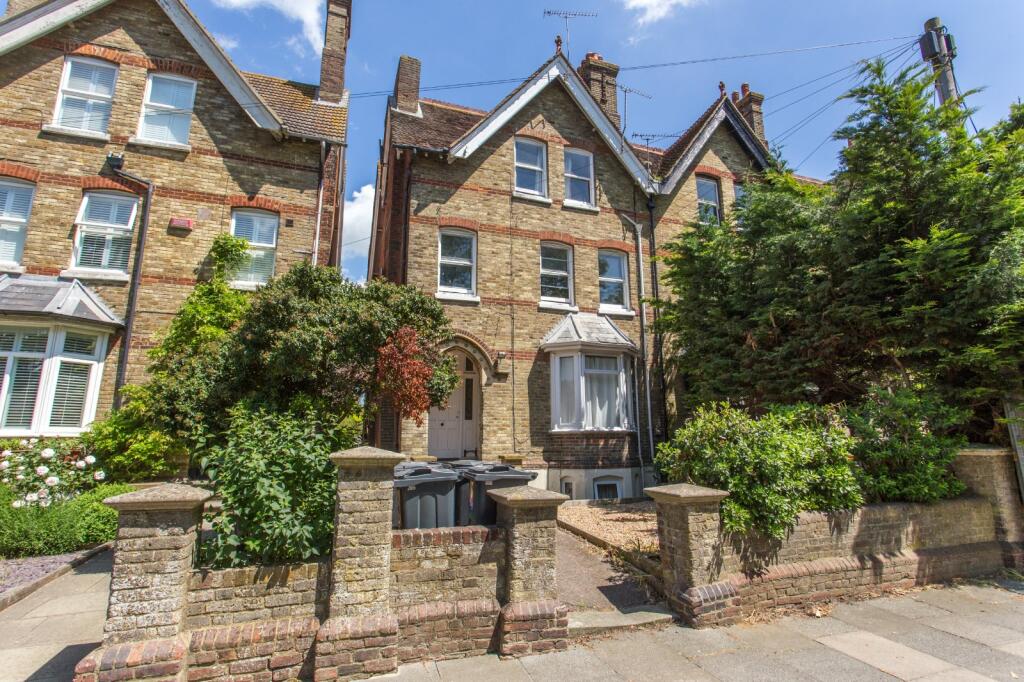 2 bed 1st Floor Flat for rent in Canterbury. From Miles & Barr - Canterbury 2 bed 1st Floor Flat for rent in Canterbury. From Miles & Barr - Canterbury