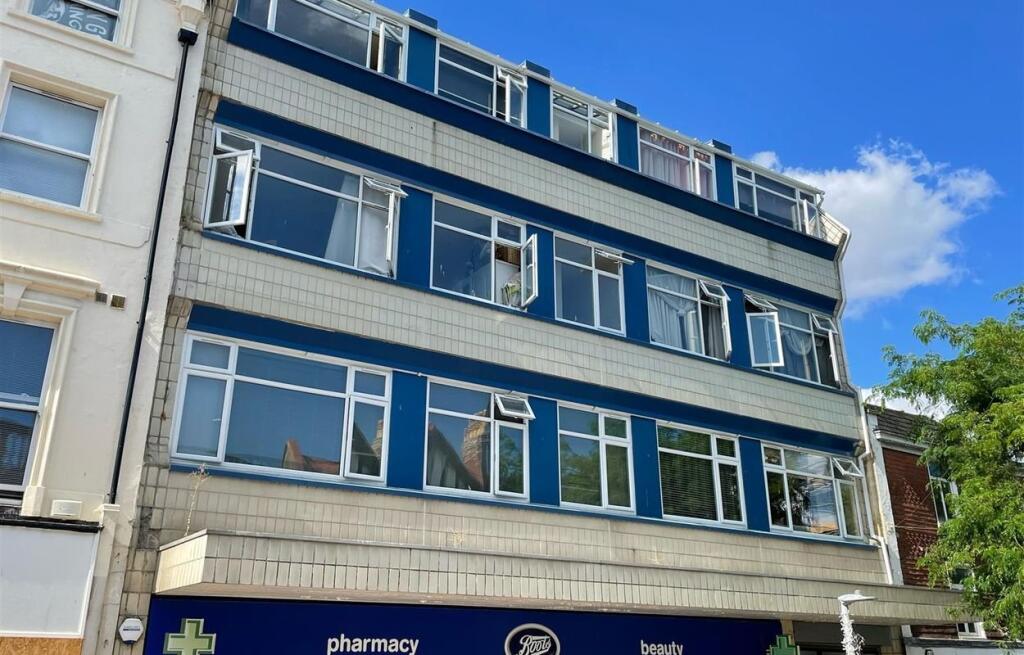 1 bed 1st Floor Flat for rent in Folkestone. From Miles & Barr - Dover 1 bed 1st Floor Flat for rent in Folkestone. From Miles & Barr - Dover