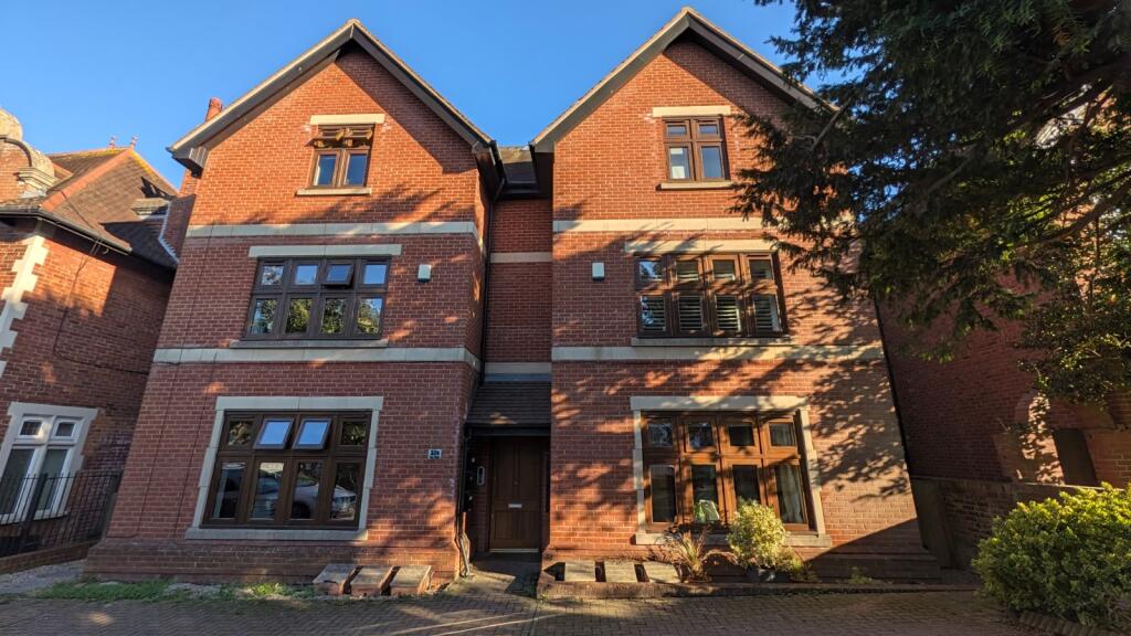 2 bed 1st Floor Flat for rent in Folkestone. From Miles & Barr - Dover