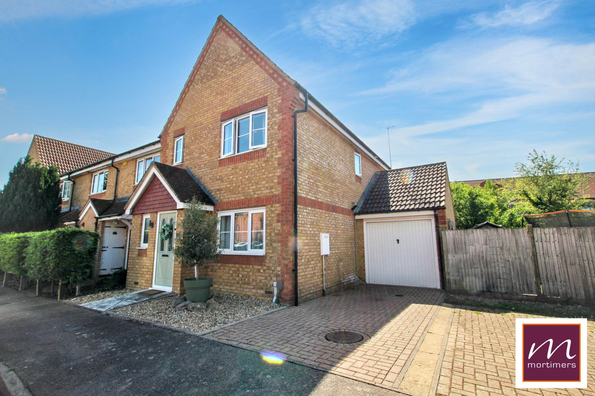 3 bed Semi Detached for rent in Aylesbury. From Mortimers