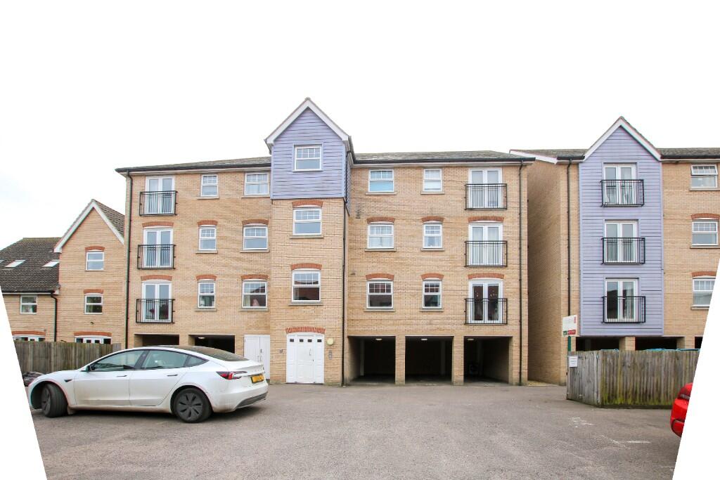 2 bed 1st Floor Flat for rent in Soham. From Morris Armitage - Newmarket