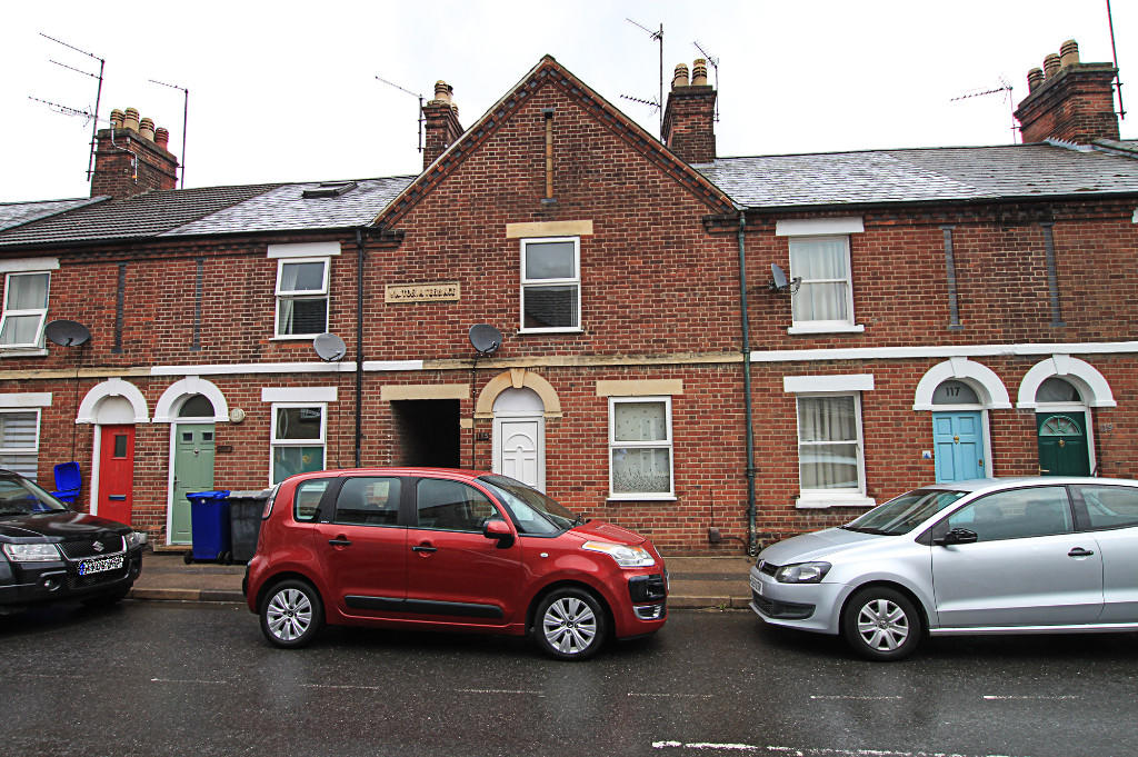 2 bed Mid Terraced House for rent in Newmarket. From Morris Armitage - Newmarket