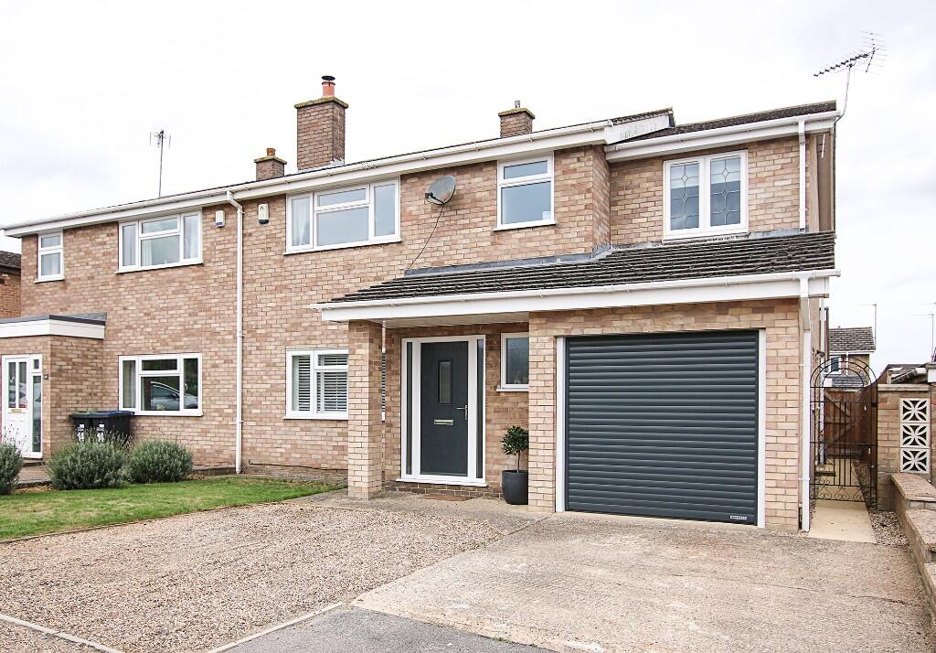 4 bed Semi Detached for rent in Newmarket. From Morris Armitage - Newmarket