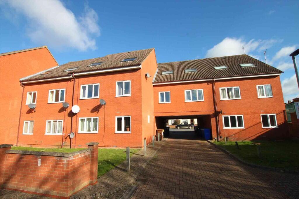 2 bed 1st Floor Flat for rent in Newmarket. From Morris Armitage - Newmarket