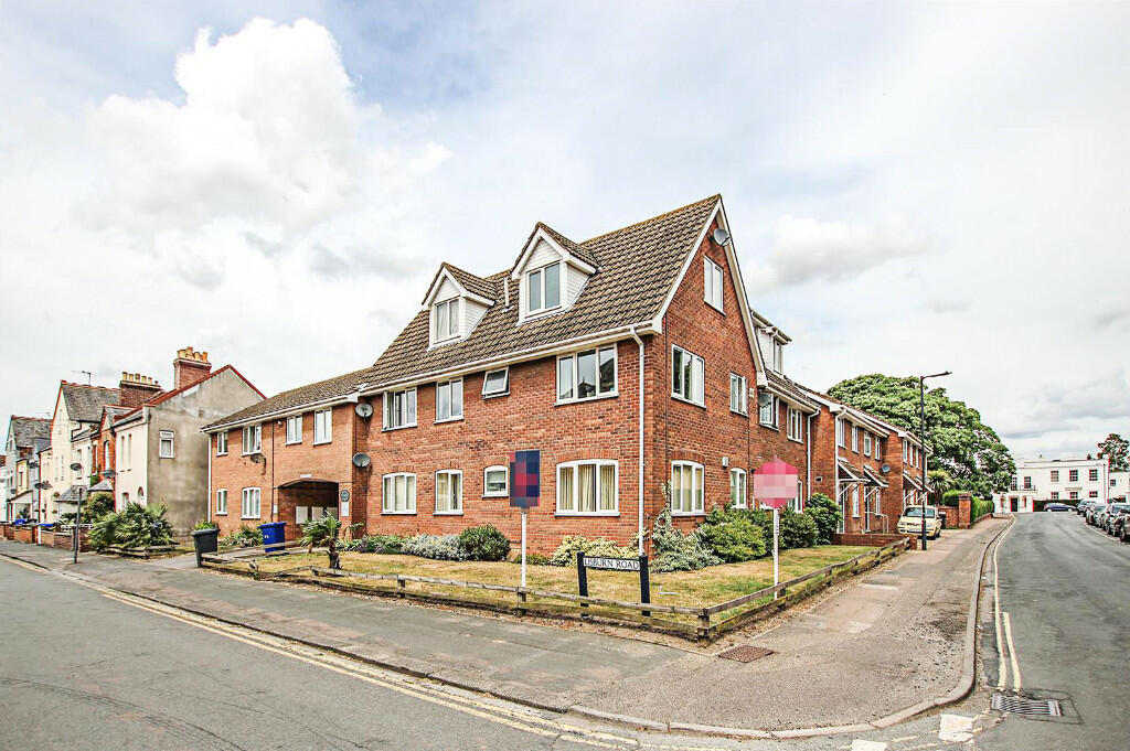 2 bed 1st Floor Flat for rent in Newmarket. From Morris Armitage - Newmarket