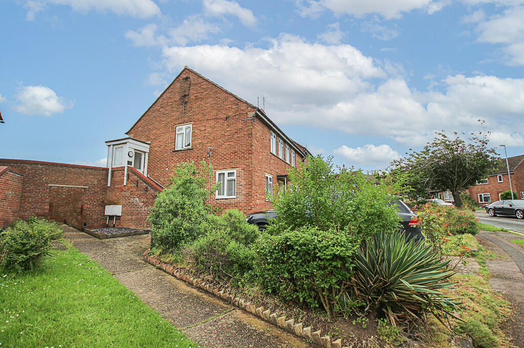 2 bed Apartment for rent in Newmarket. From Morris Armitage - Newmarket 2 bed Apartment for rent in Newmarket. From Morris Armitage - Newmarket
