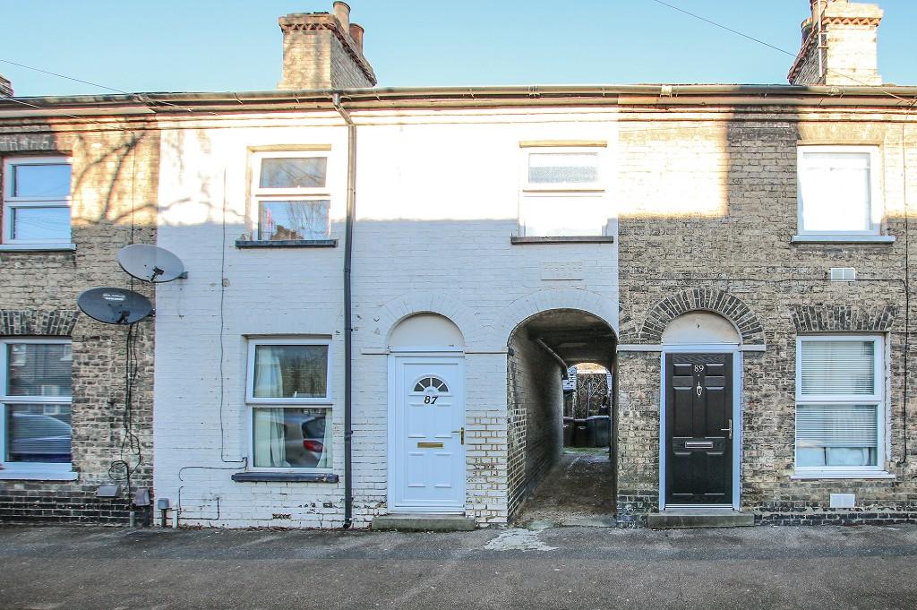 2 bed Mid Terraced House for rent in Newmarket. From Morris Armitage - Newmarket