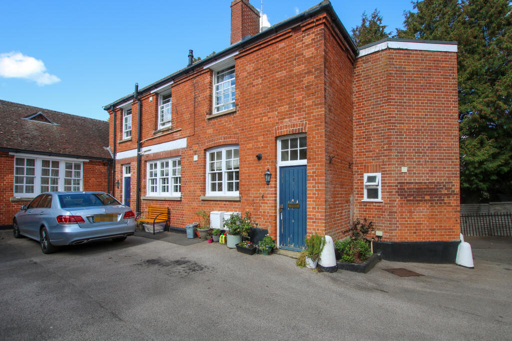 1 bed 1st Floor Flat for rent in Newmarket. From Morris Armitage - Newmarket 1 bed 1st Floor Flat for rent in Newmarket. From Morris Armitage - Newmarket