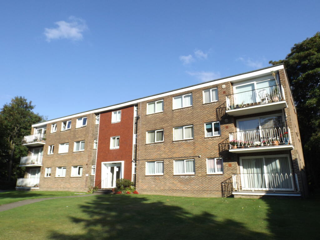 1 bed 1st Floor Flat for rent in Broadgate. From Morris Dibben - Chandler's Ford