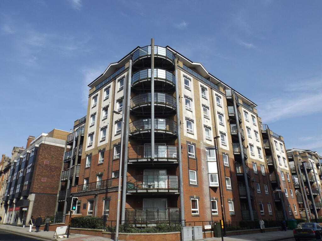 2 bed Apartment for rent in Southampton. From Morris Dibben - Chandler's Ford
