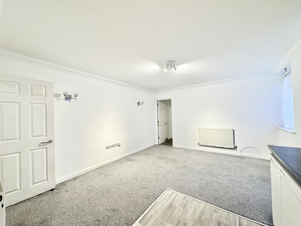 2 bed House (unspecified) for rent in Portsmouth. From Morris Dibben - Portsmouth