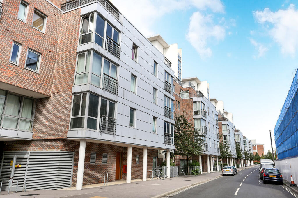 1 bed 1st Floor Flat for rent in Portsmouth. From Morris Dibben - Portsmouth