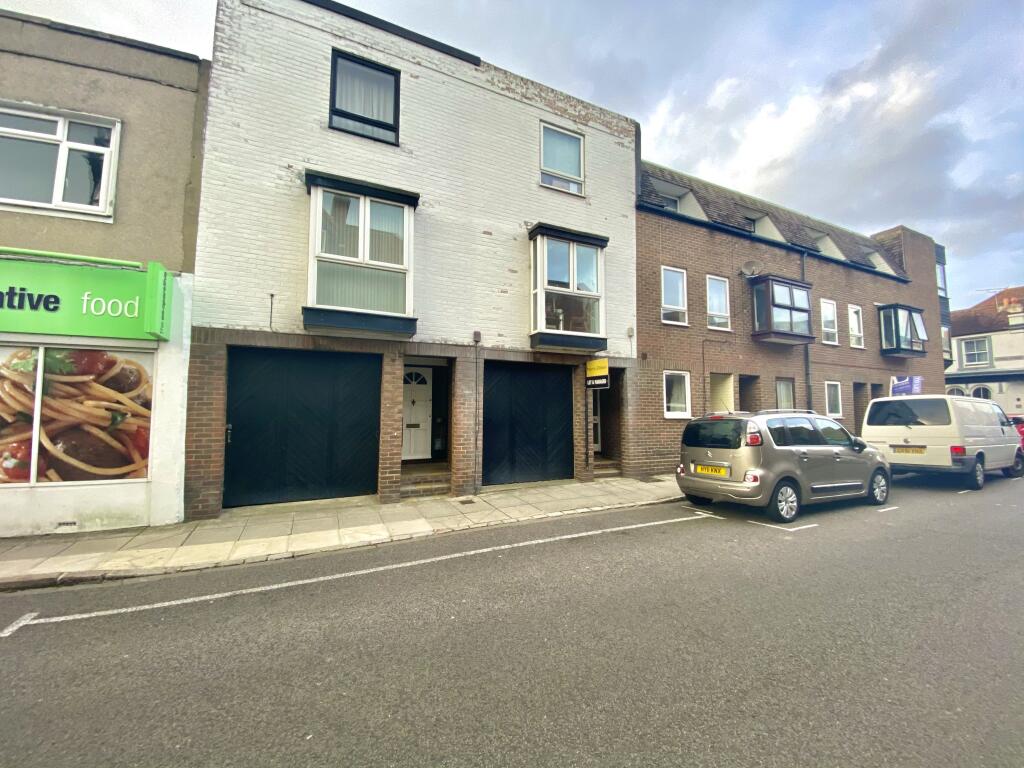 3 bed Detached for rent in Portsmouth. From Morris Dibben - Portsmouth