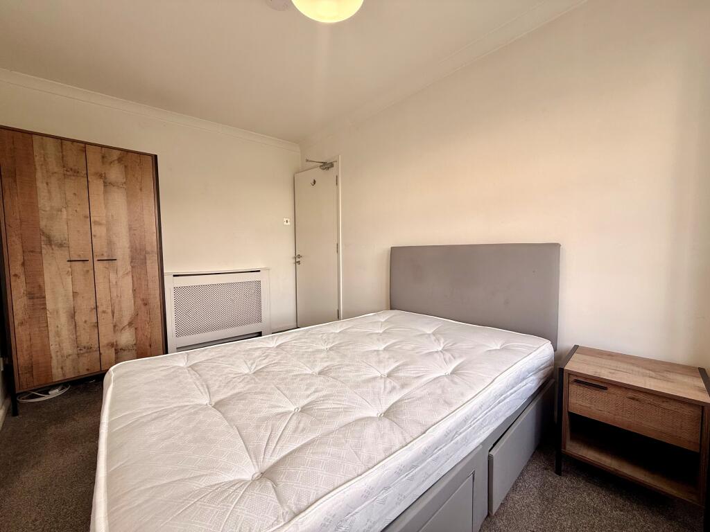 1 bed House Share for rent in Portsmouth. From Morris Dibben - Portsmouth