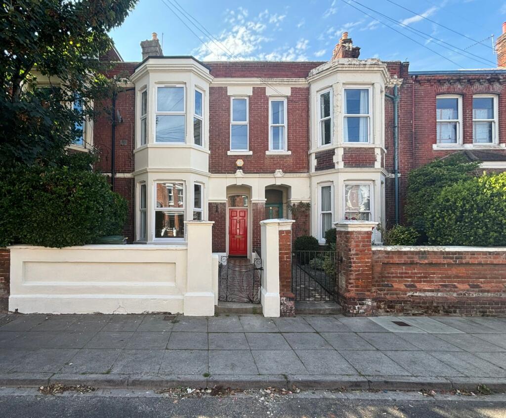 5 bed Detached for rent in Portsmouth. From Morris Dibben - Portsmouth