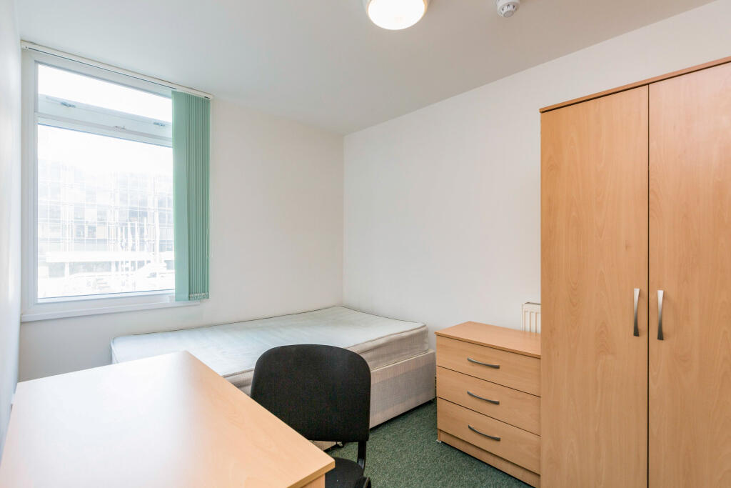 1 bed House Share for rent in Portsmouth. From Morris Dibben - Portsmouth