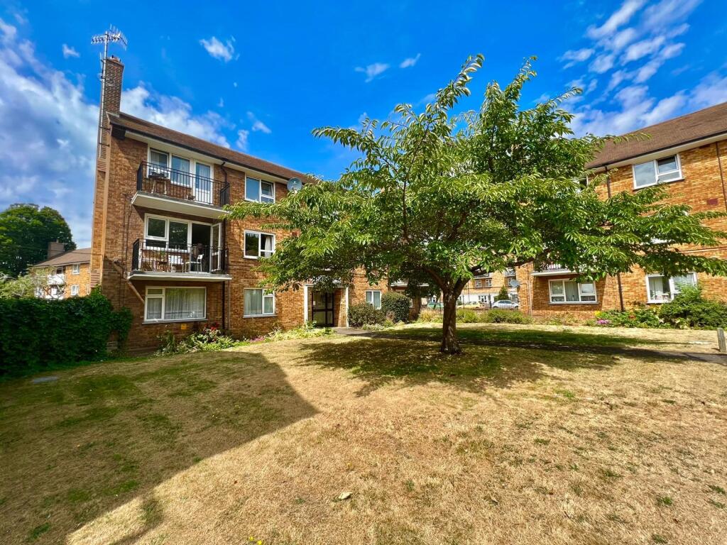 2 bed 1st Floor Flat for rent in Portsmouth. From Morris Dibben - Portsmouth