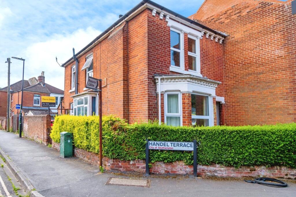1 bed Detached for rent in Southampton. From Morris Dibben - Southampton