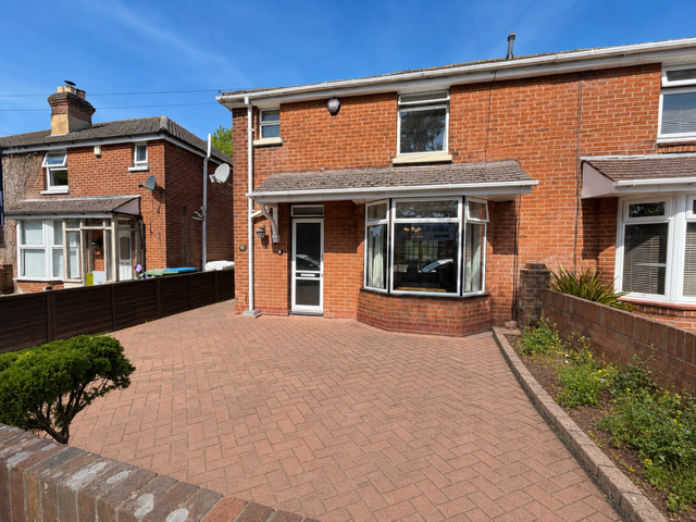3 bed Detached for rent in Rownhams. From Morris Dibben - Southampton 3 bed Detached for rent in Rownhams. From Morris Dibben - Southampton