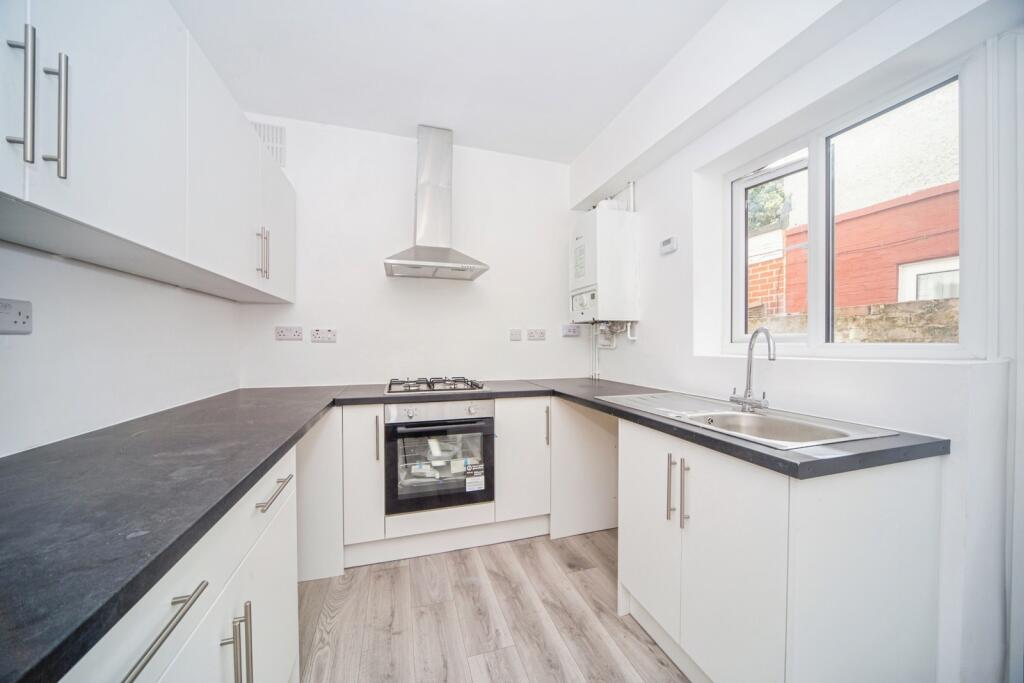 3 bed Detached for rent in Southampton. From Morris Dibben - Southampton