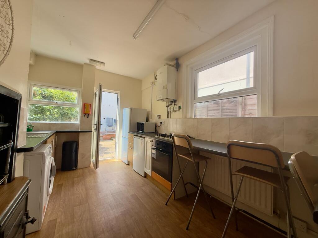1 bed Mid Terraced House for rent in Southampton. From Morris Dibben - Southampton