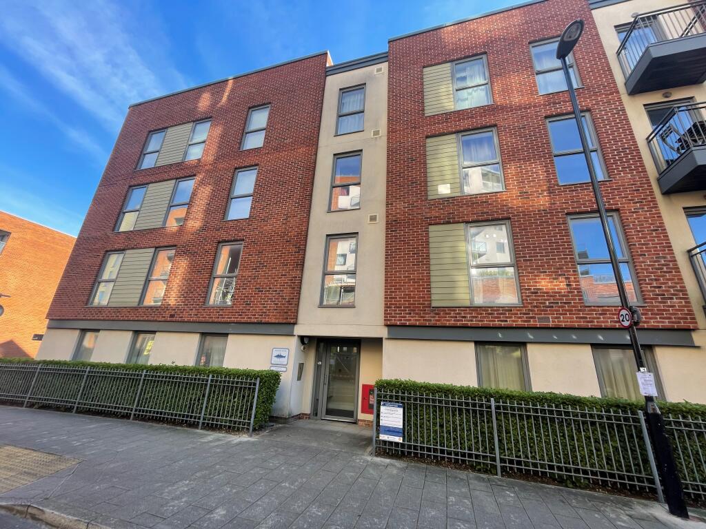 1 bed Apartment for rent in Butlocks Heath. From Morris Dibben - Woolston 1 bed Apartment for rent in Butlocks Heath. From Morris Dibben - Woolston