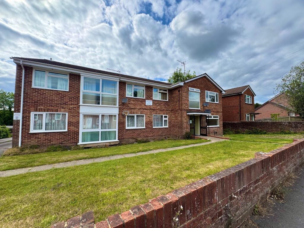 2 bed Apartment for rent in Southampton. From Morris Dibben - Woolston