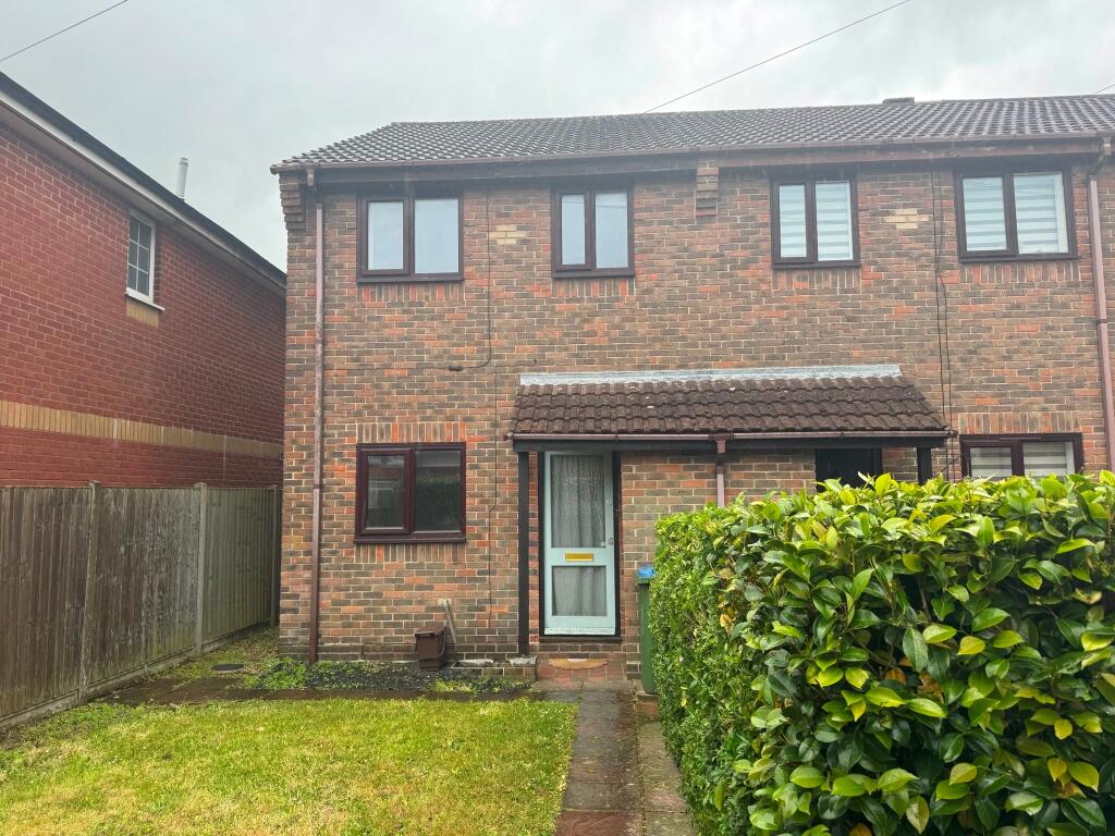 3 bed Mid Terraced House for rent in Old Netley. From Morris Dibben - Woolston 3 bed Mid Terraced House for rent in Old Netley. From Morris Dibben - Woolston