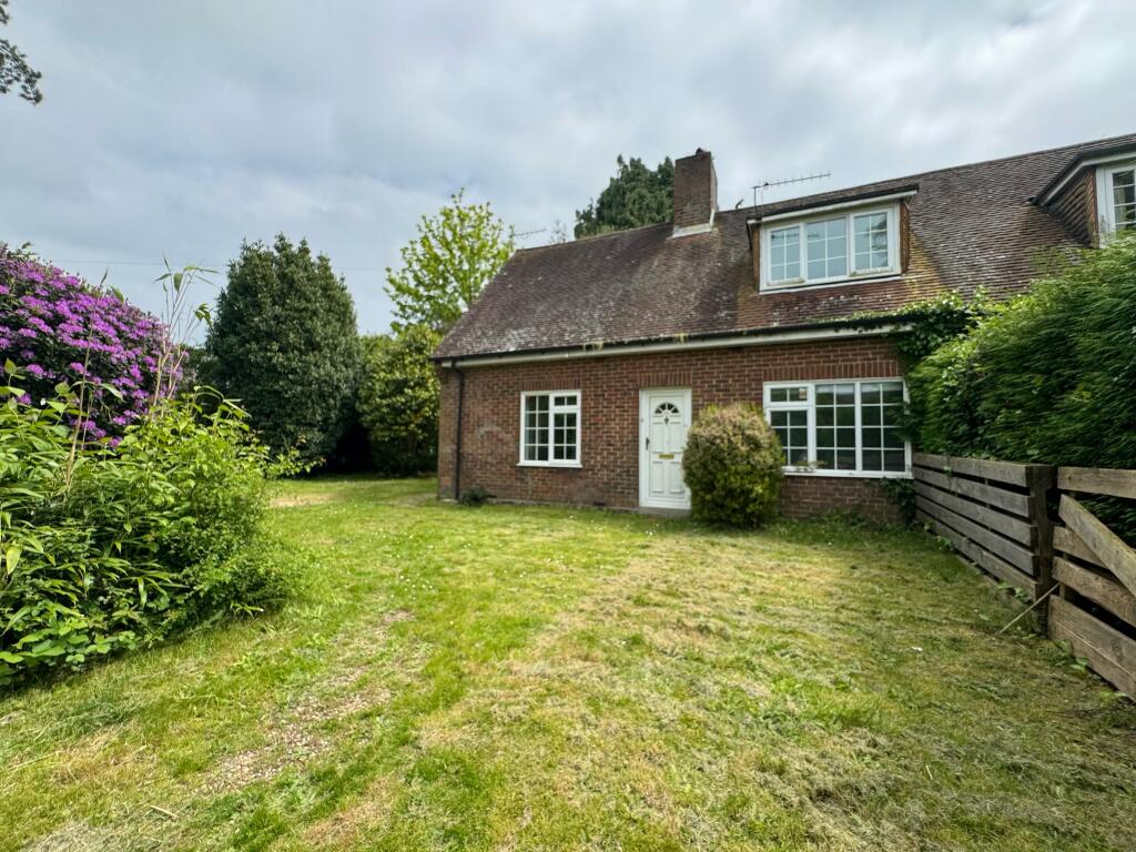 2 bed Cottage for rent in Sarisbury. From Morris Dibben - Woolston