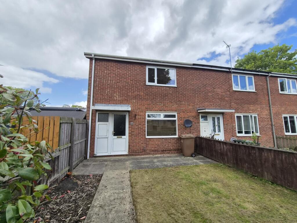 2 bed Mid Terraced House for rent in New York. From Moving Homes Sales & Lettings - North Shields 2 bed Mid Terraced House for rent in New York. From Moving Homes Sales & Lettings - North Shields