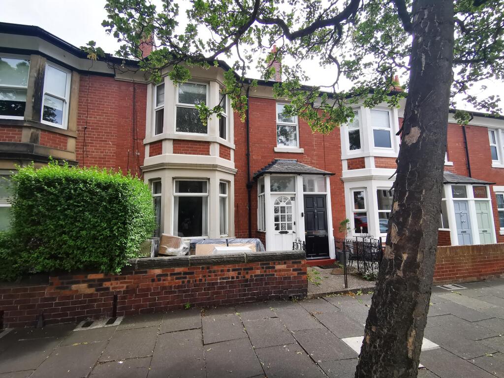 3 bed 1st Floor Flat for rent in Tynemouth. From Moving Homes Sales & Lettings - North Shields 3 bed 1st Floor Flat for rent in Tynemouth. From Moving Homes Sales & Lettings - North Shields