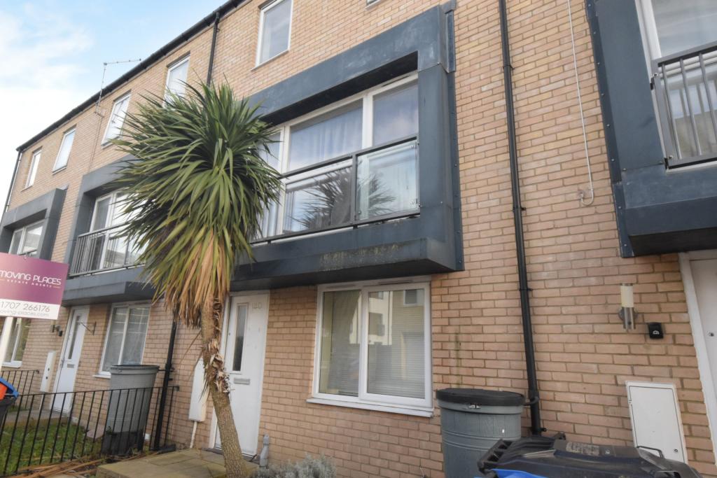 6 bed Detached for rent in Hatfield. From Moving Places - Hatfield