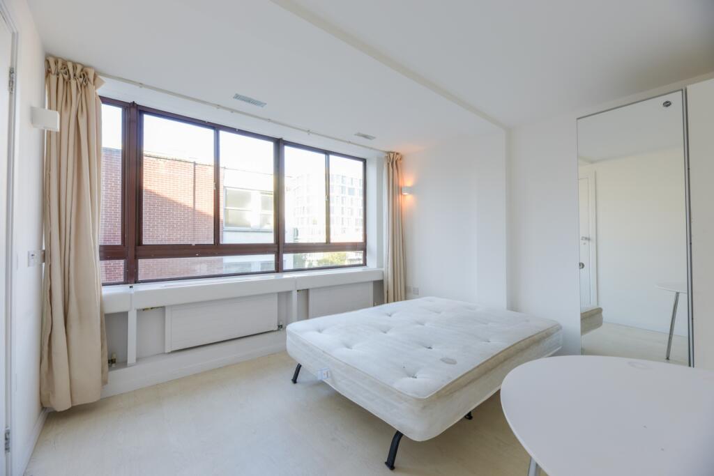 0 bed Studio for rent in Harrow. From Moving Places - Hatfield