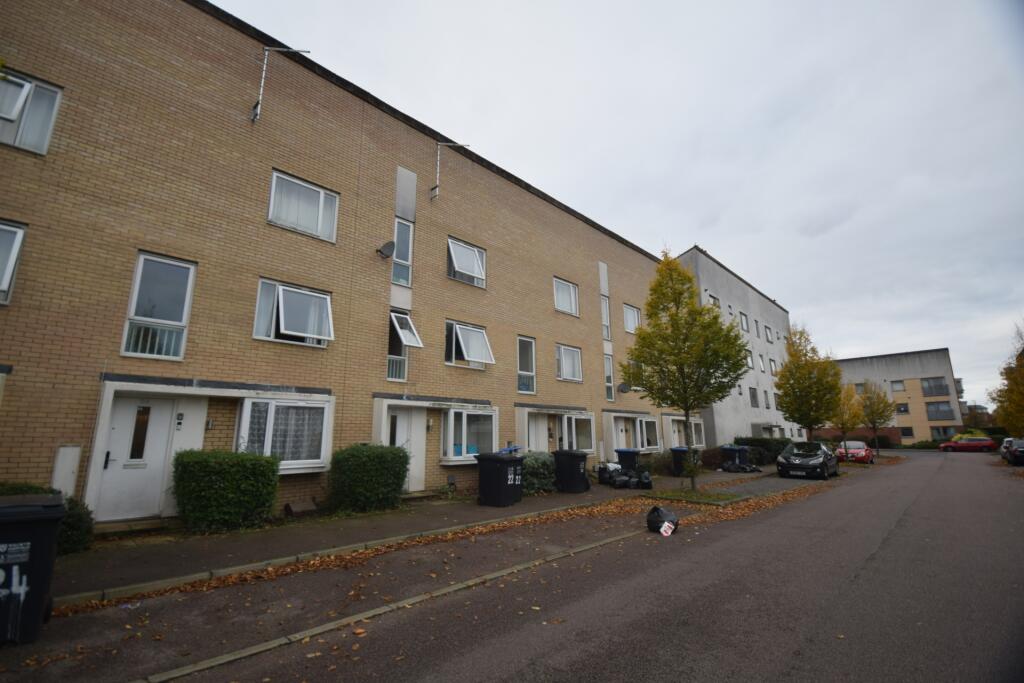 5 bed Detached for rent in Hatfield. From Moving Places - Hatfield