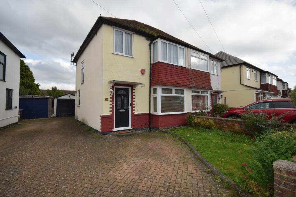 3 bed Detached for rent in Hatfield. From Moving Places - Hatfield