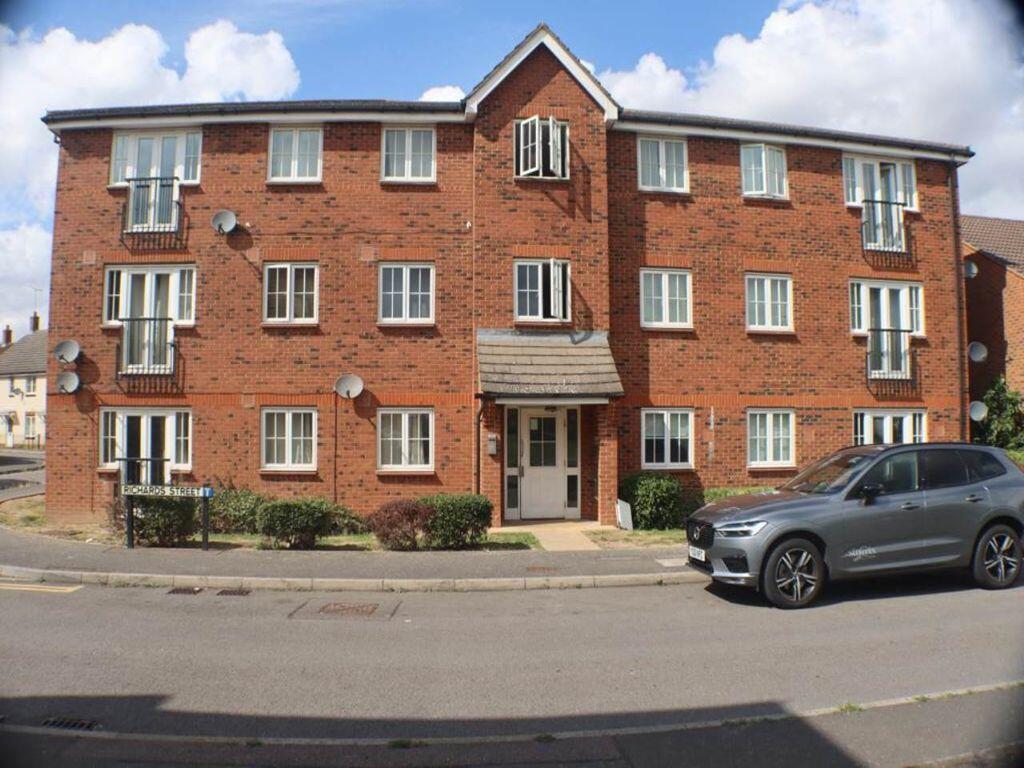 2 bed 1st Floor Flat for rent in Hatfield. From Moving Places - Hatfield