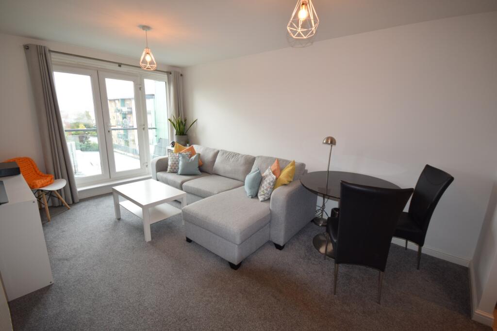 2 bed 1st Floor Flat for rent in Hatfield. From Moving Places - Hatfield