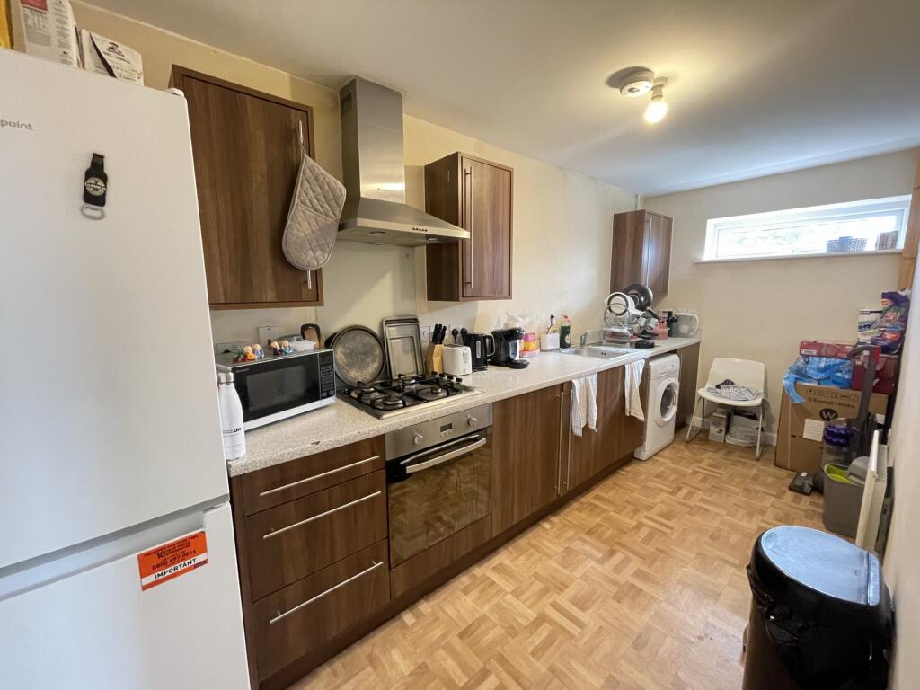 3 bed 1st Floor Flat for rent in Hatfield. From Moving Places - Hatfield