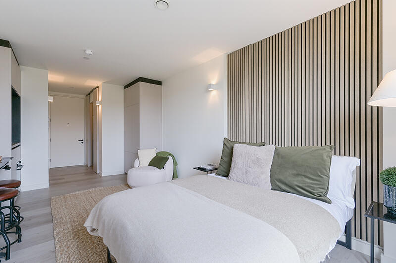 4 bed Studio for rent in . From Moving Places - Hatfield