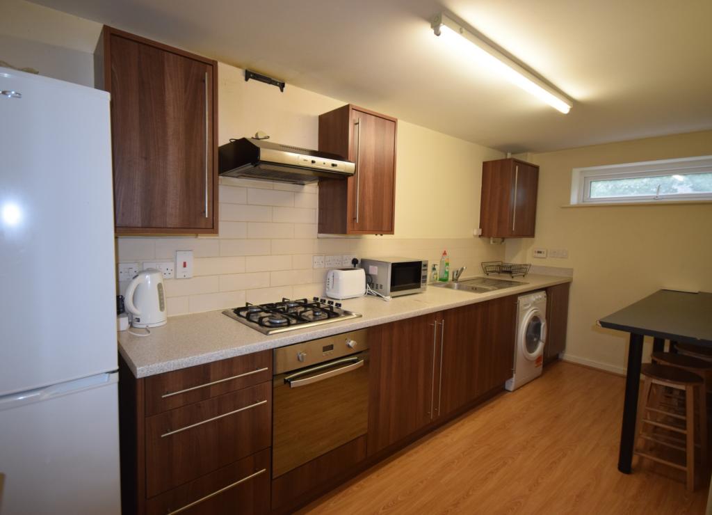 3 bed 1st Floor Flat for rent in Hatfield. From Moving Places - Hatfield