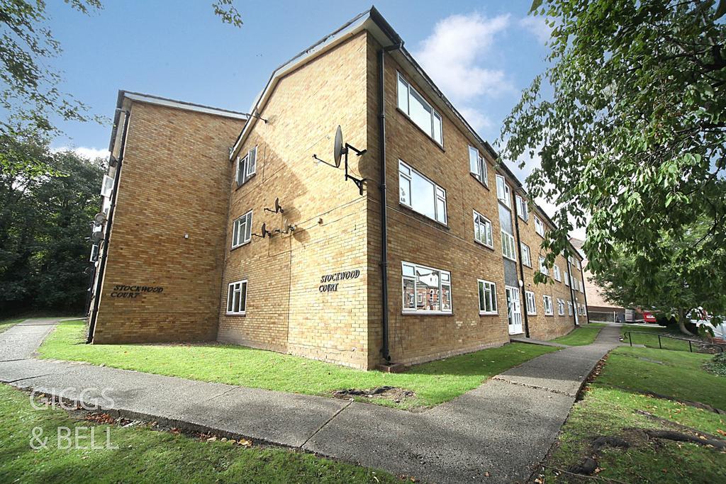 2 bed 1st Floor Flat for rent in Luton. From Moving Places - Hatfield 2 bed 1st Floor Flat for rent in Luton. From Moving Places - Hatfield