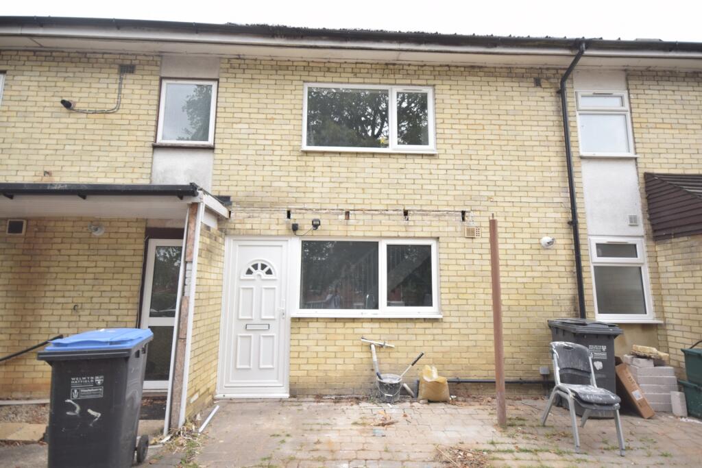 4 bed Detached for rent in Hatfield. From Moving Places - Hatfield