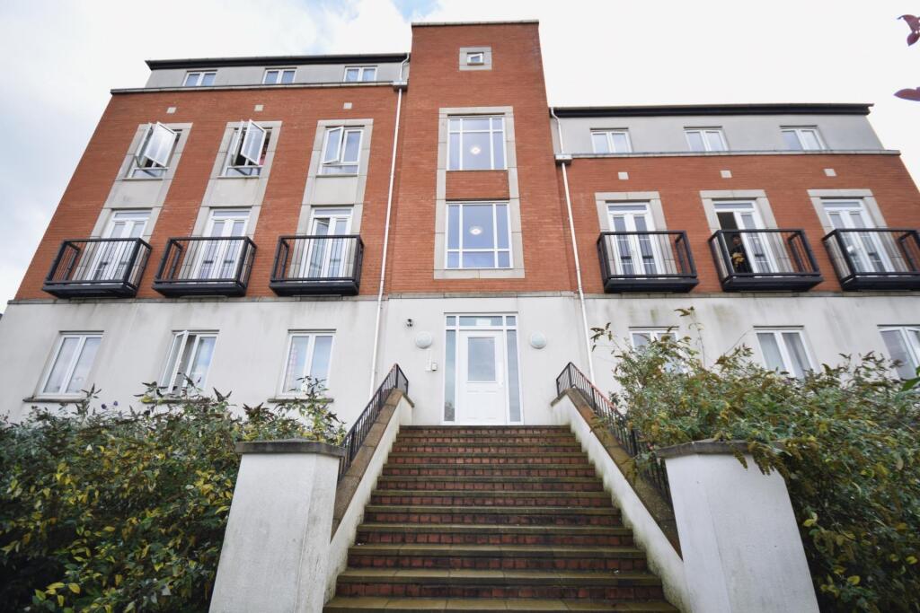 3 bed 1st Floor Flat for rent in Hatfield. From Moving Places - Hatfield
