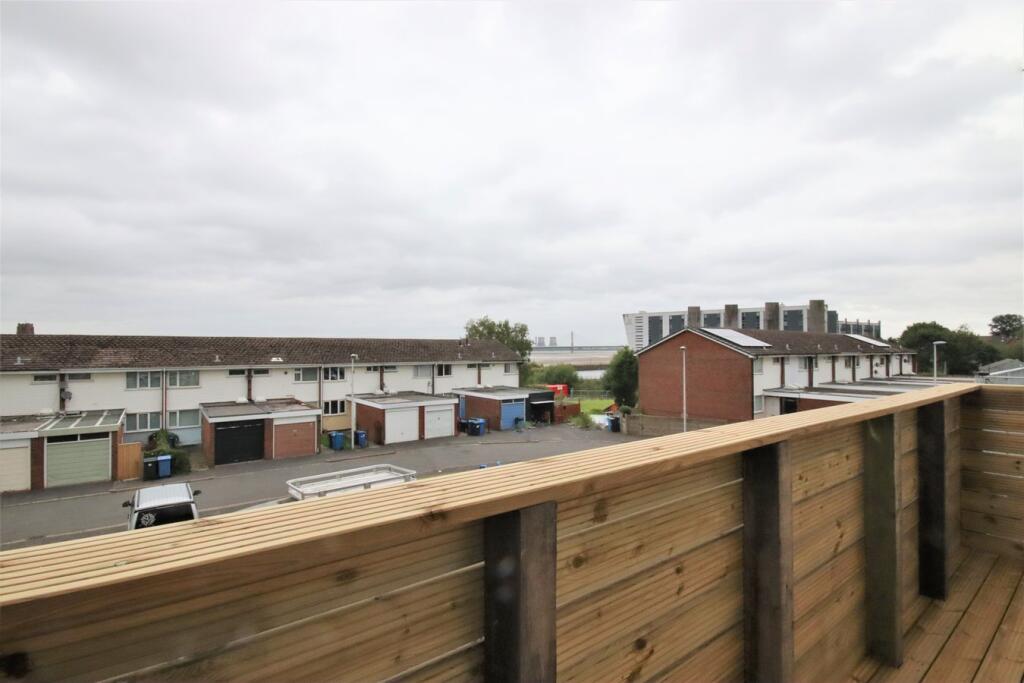 4 bed Town House for rent in Runcorn. From Myler Estates - Widnes