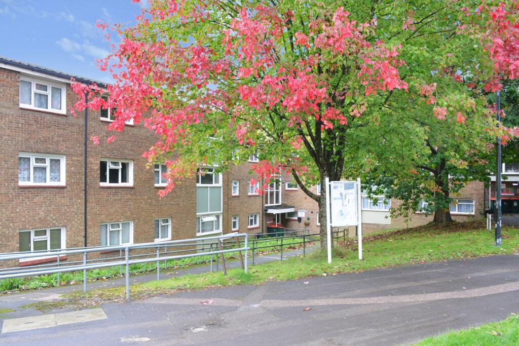2 bed Apartment for rent in Pease Pottage. From Moore & Partners - Crawley