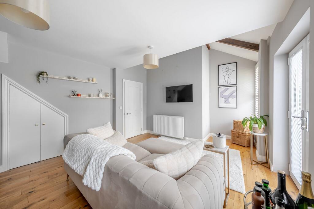 2 bed 1st Floor Flat for rent in Dacre Banks. From Myrings Estate Agents - Harrogate 2 bed 1st Floor Flat for rent in Dacre Banks. From Myrings Estate Agents - Harrogate