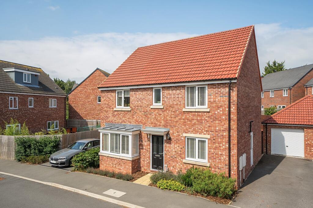 4 bed Detached for rent in Killinghall. From Myrings Estate Agents - Harrogate 4 bed Detached for rent in Killinghall. From Myrings Estate Agents - Harrogate